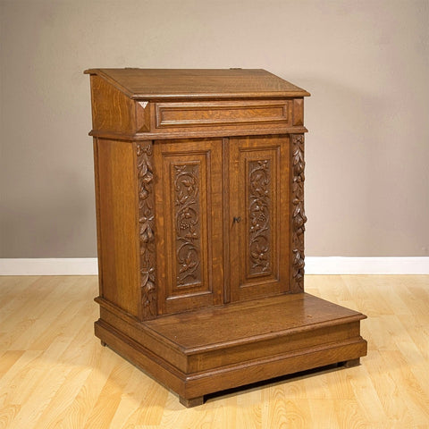 Prie Dieu/Kneelers Religious